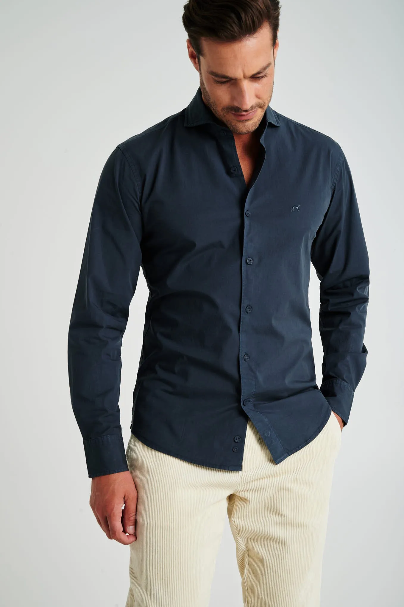 Slim fit cotton elastane comfort poplin shirt in garment dye