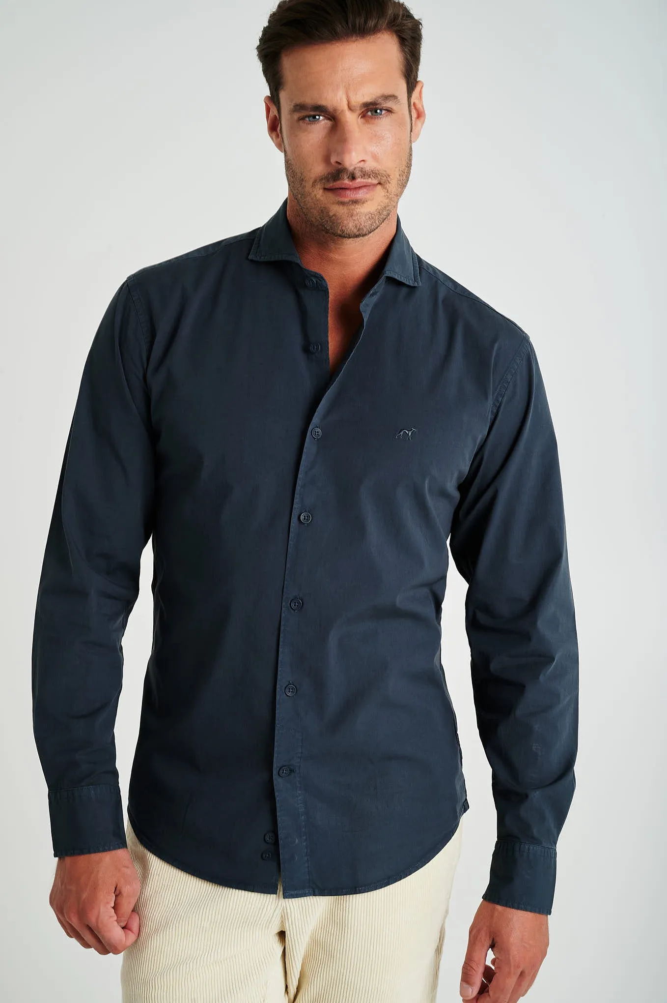 Slim fit cotton elastane comfort poplin shirt in garment dye