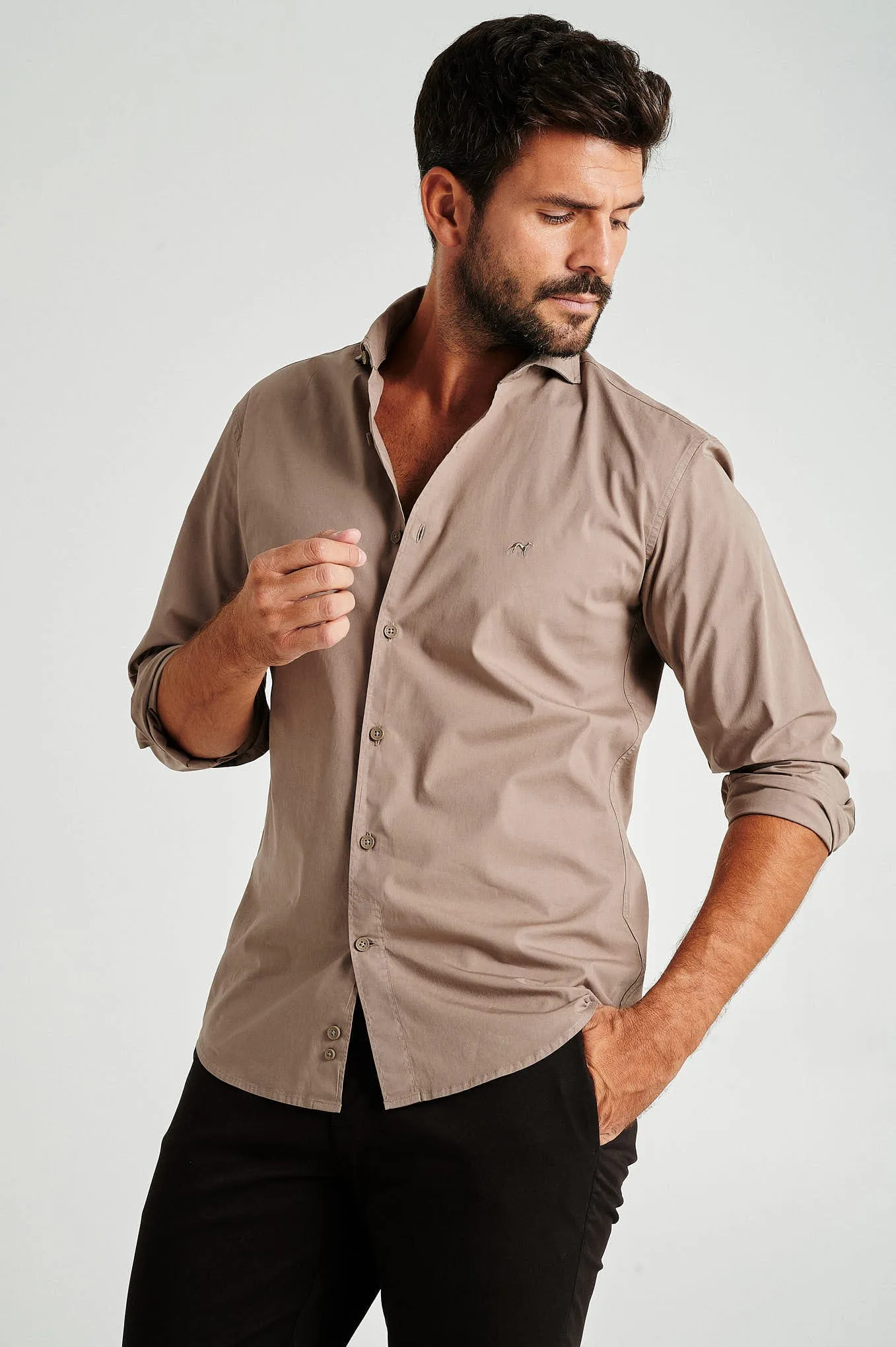 Slim fit cotton elastane comfort poplin shirt in garment dye