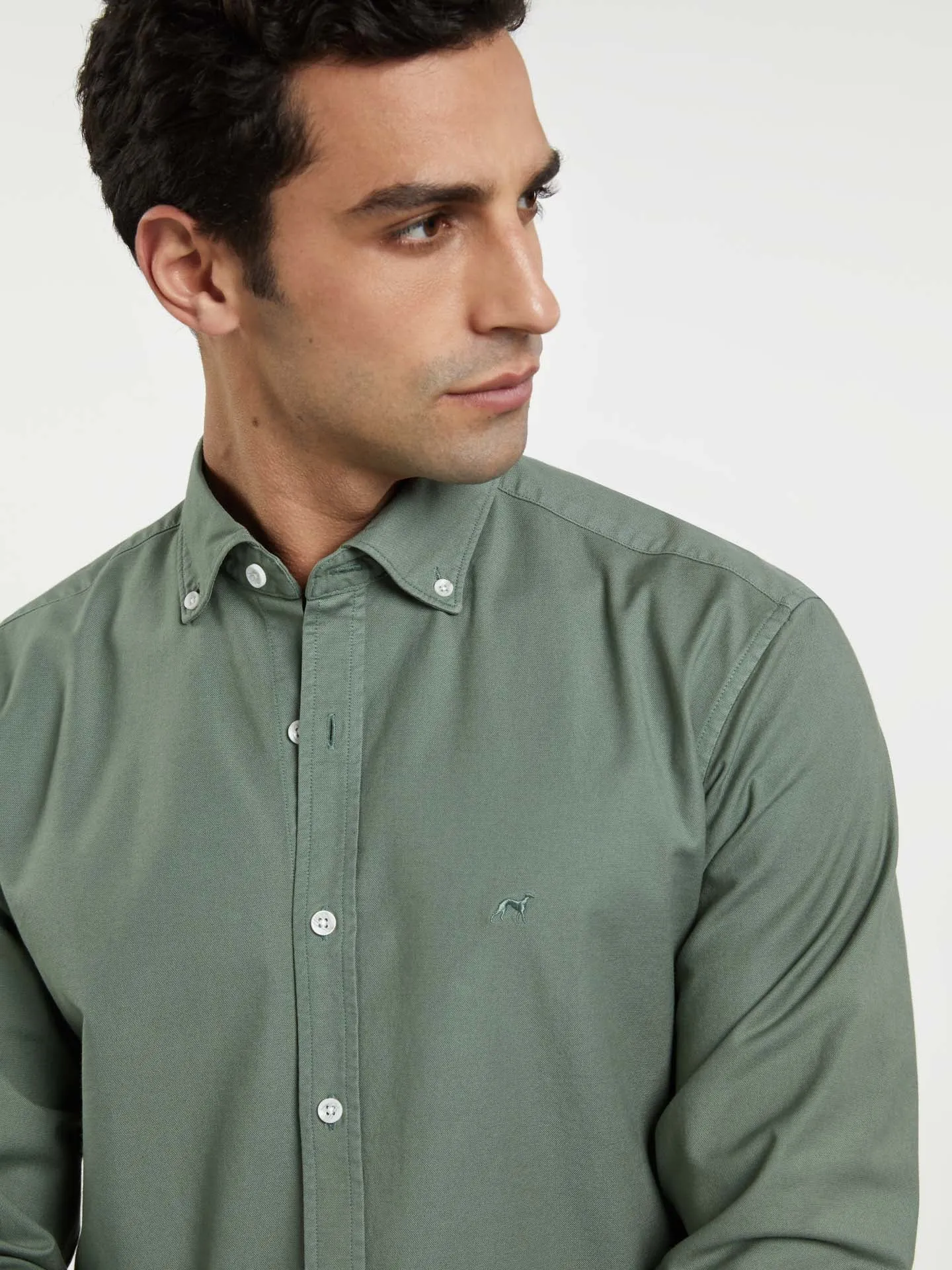 Slim fit garment dye oxford shirt